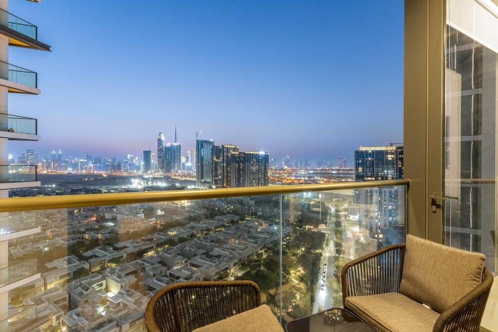 First Class Luxury 1br Bunk In Sobha Waves, Close To Downtown * Dubai