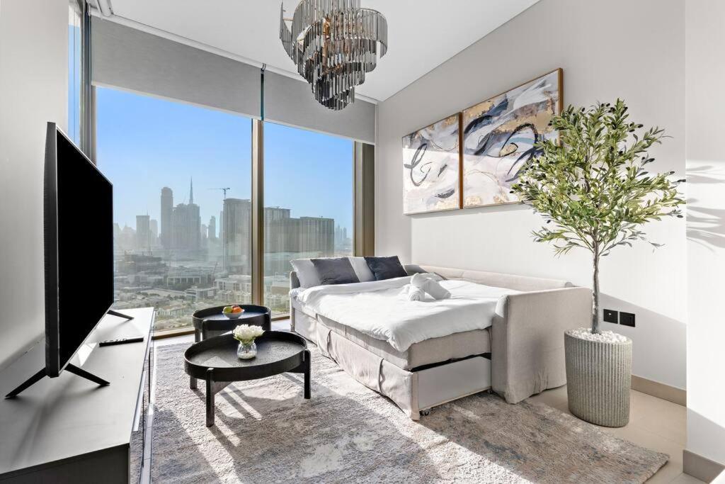 First Class Luxury 1br Bunk In Sobha Waves, Close To Downtown *
